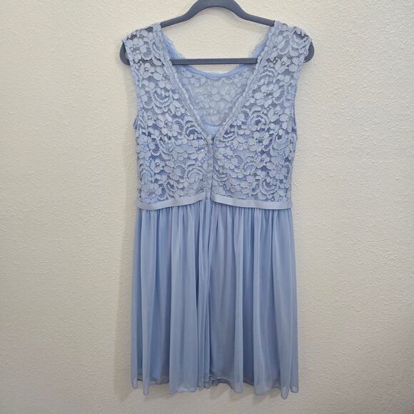 David's Bridal Women's Bridesmaid Dress Light Blue w/ Lace & Chiffon  Sz 14 - Picture 3 of 6